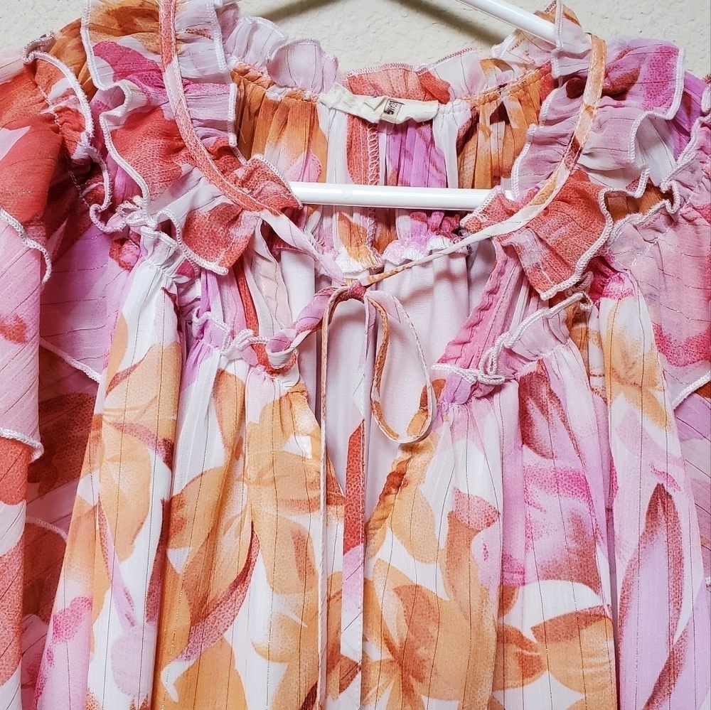 Entro Ruffled Sleeves Top. Size M - Picture 2 of 6